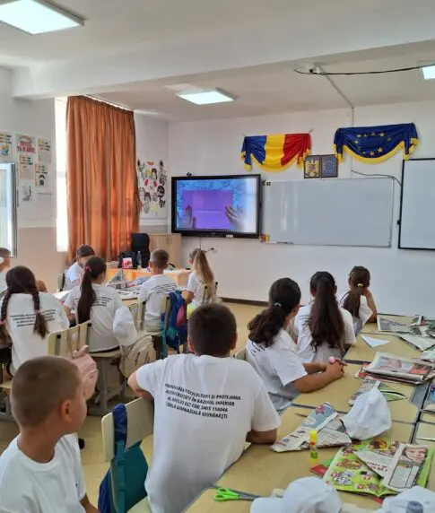 Școala Gimnazială Giuvarăști Olt